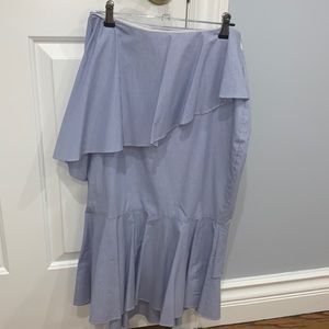 Gorgeous and flattering midi skirt